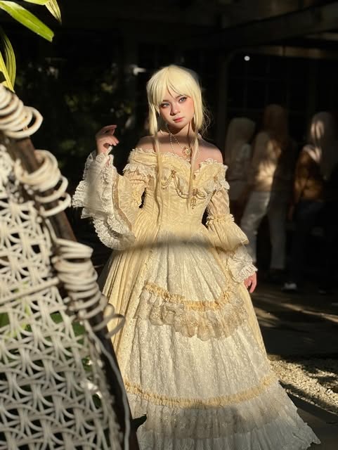 Rinn Dress Timeless Style